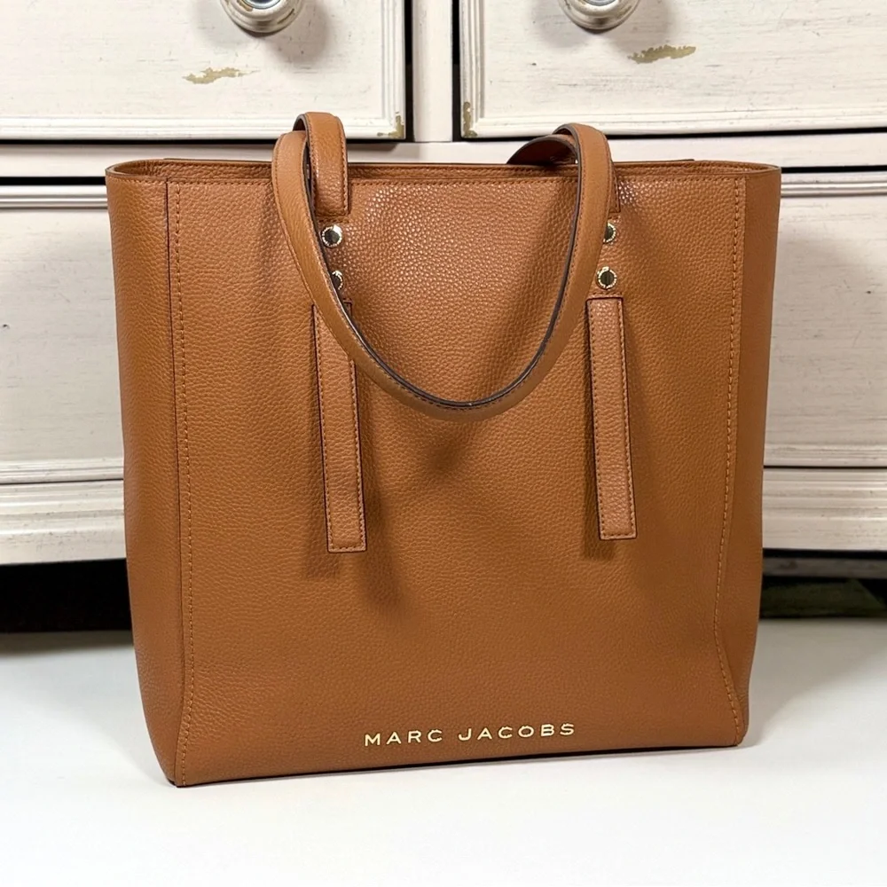 Marc Jacobs Jordan Pebbled Leather Tote - Picture 2 of 9